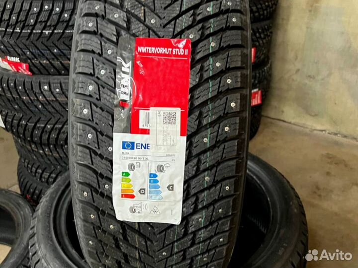 iLink Wintervorhut Stud II 245/45 R20 118T