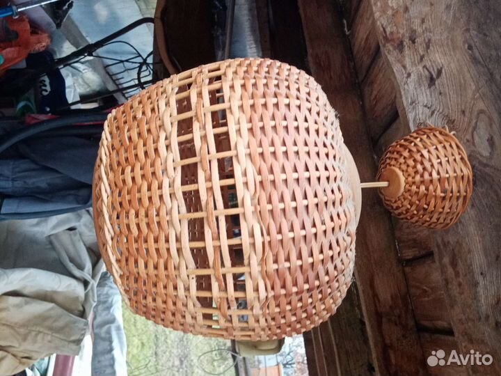 Настольная лампа