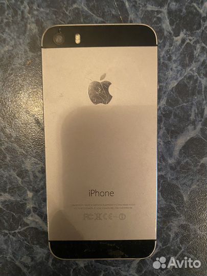 Телефон iPhone 5s