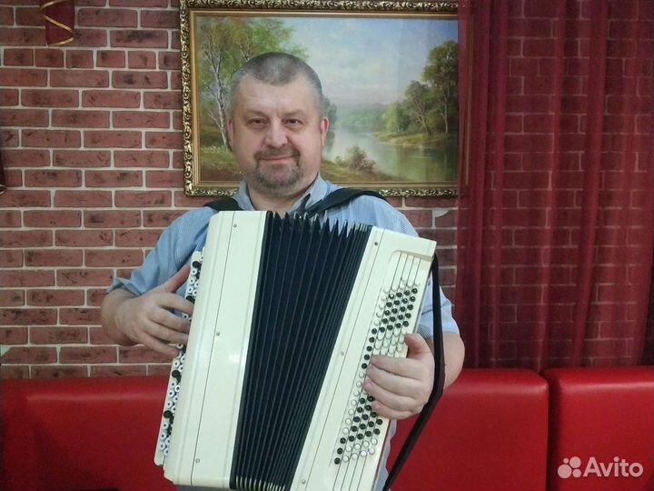 Играю на баяне