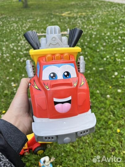 Игрушки детские. Машинки. Мальчику