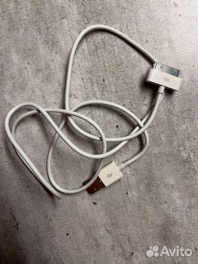 Зарядное устройство для iPhone 4