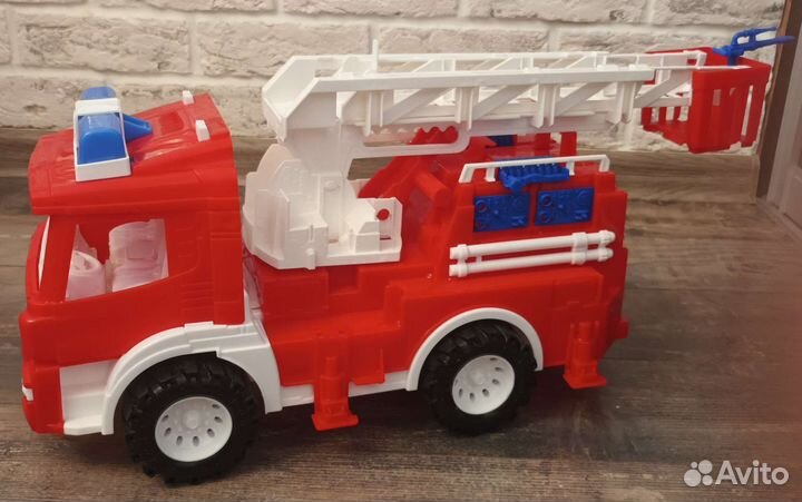 Игрушка пожарная машина