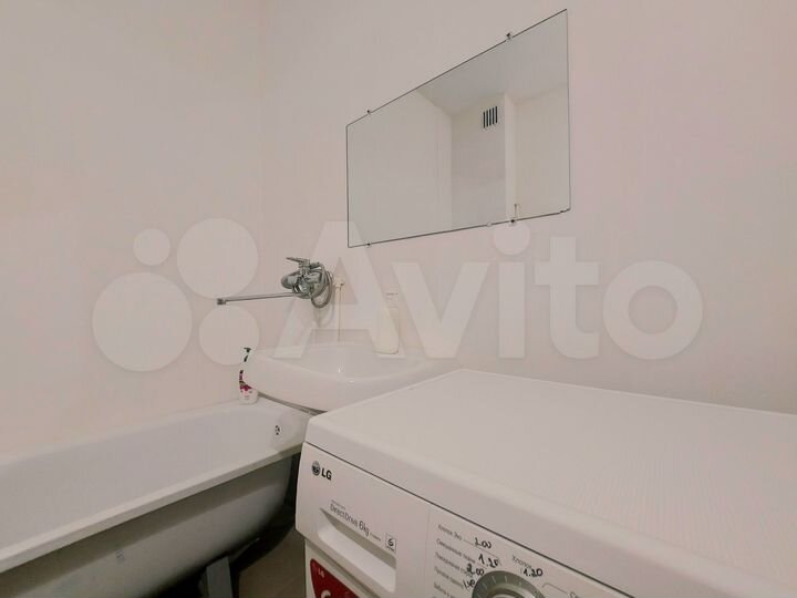 2-к. квартира, 76 м², 4/18 эт.