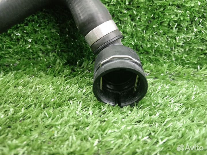 Патрубок системы охлаждения 5Q0122157DE Audi A3 8V