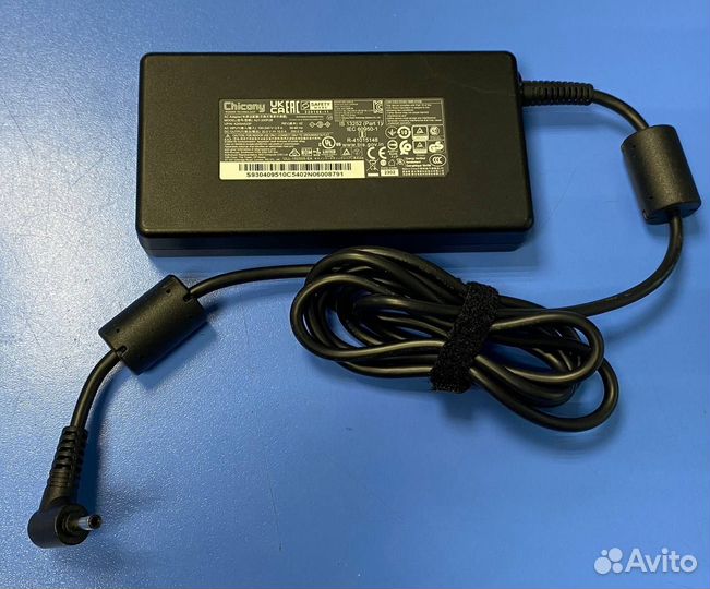 Блок питания (зарядка) для ноутбука
