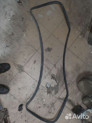 Уплотнитель багажника mercedes 210