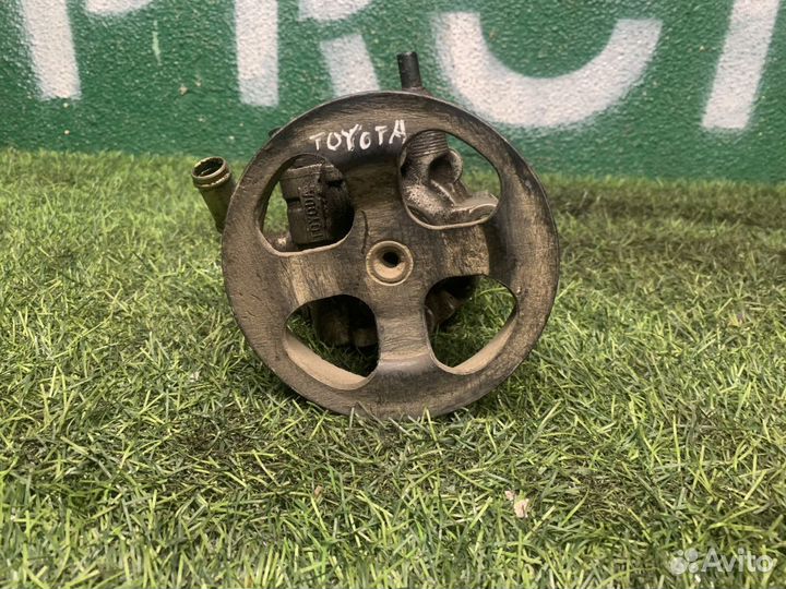 Hасос гидроусилителя руля Toyota