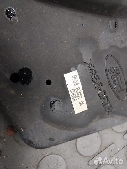 Вентилятор радиатора Ford Escort, 2000