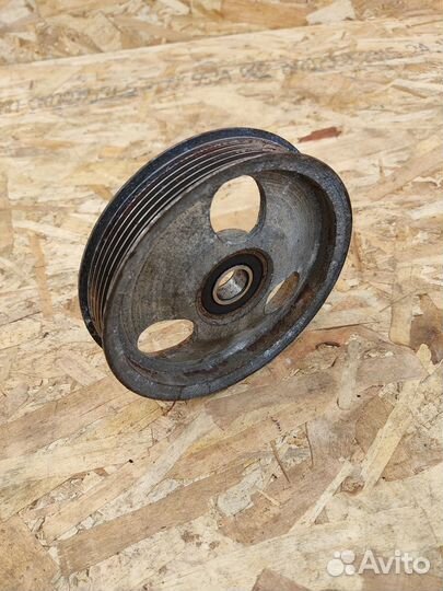 Шкив приводного ремня peugeot 407