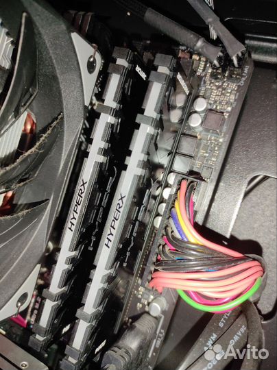 Оперативная память Kingston HyperX Predator RGB