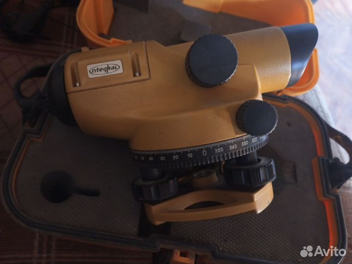 Лазерный нивелир бу