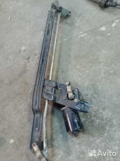 Трапеция стеклоочистителей Volkswagen Passat B3