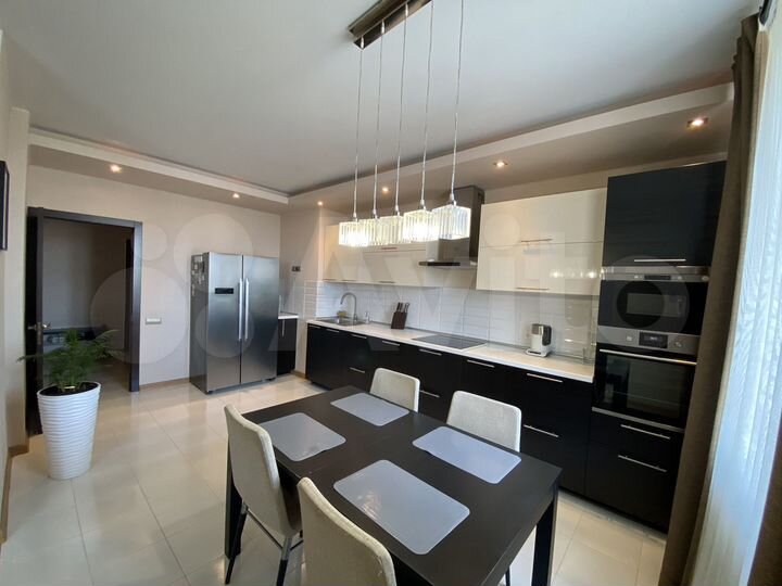 2-к. квартира, 87,1 м², 10/19 эт.