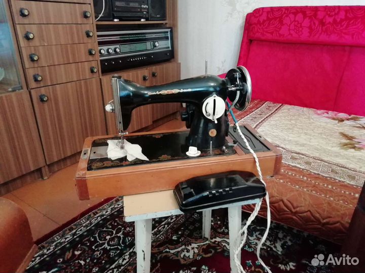 Швейная машина Подольск с электроприводом