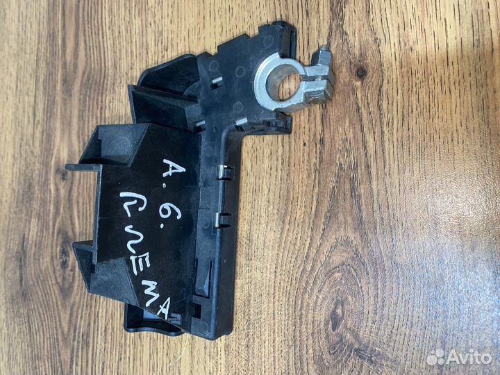 Блок предохранителей Audi A6 C6,4F 2004-2011