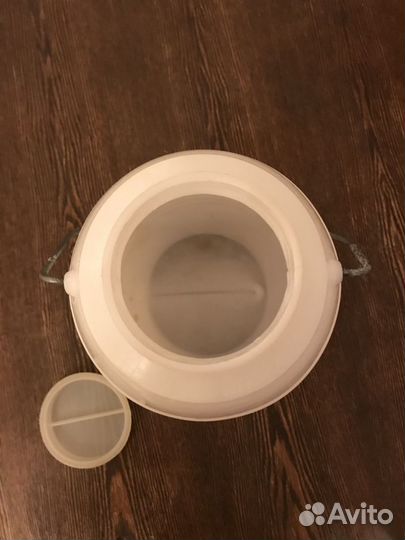 Бидон 3,5 литра пластиковый