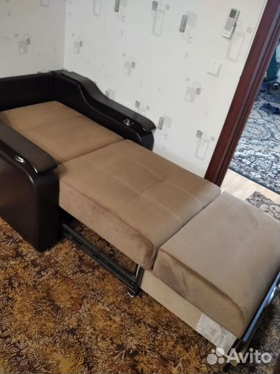 Кожанное кресло