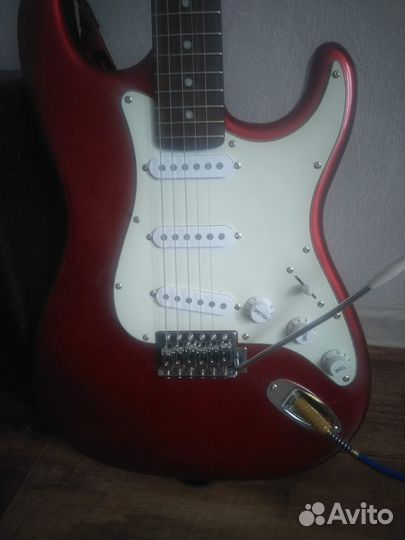 Электро гитара с комбиком и синтезатором