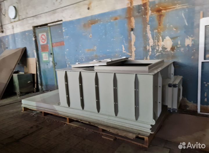 Изотермическая ёмкость для перевозки рыбы 1000л