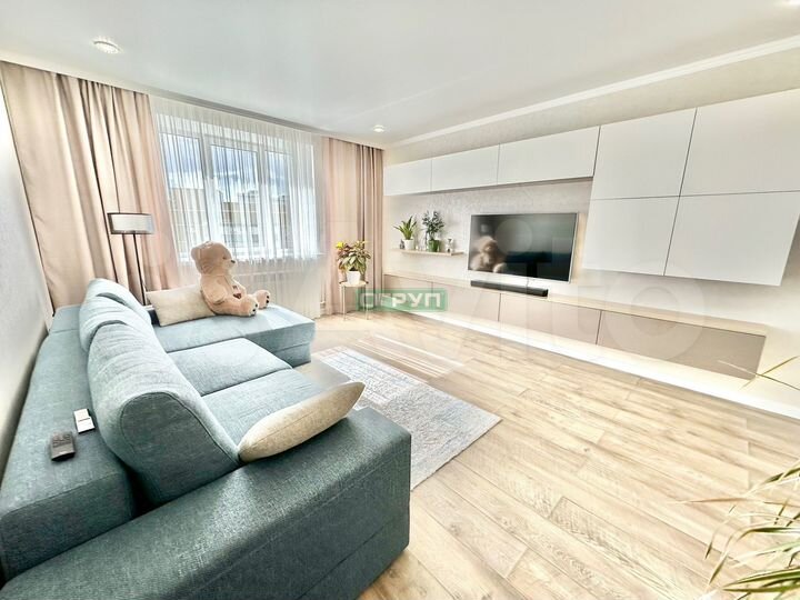 2-к. квартира, 64 м², 9/10 эт.