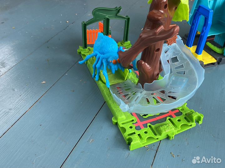 Хотвилс треки