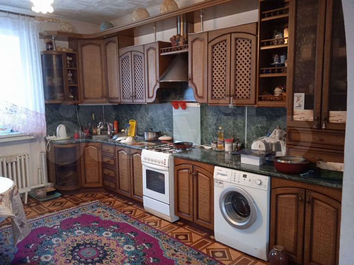 Дом 202 м² на участке 12 сот.