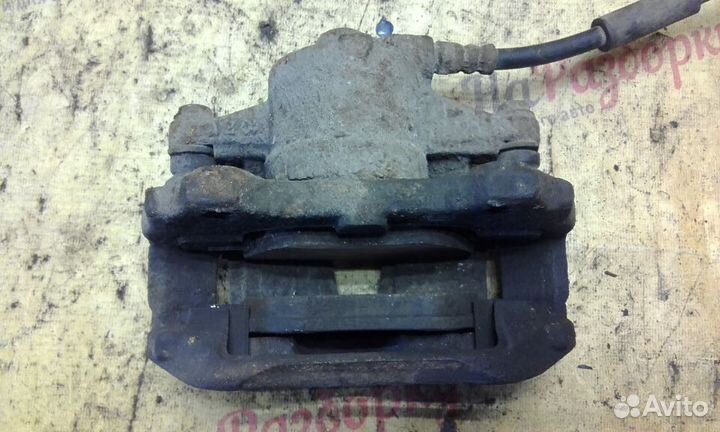 Суппорт передний правый Fiat Albea