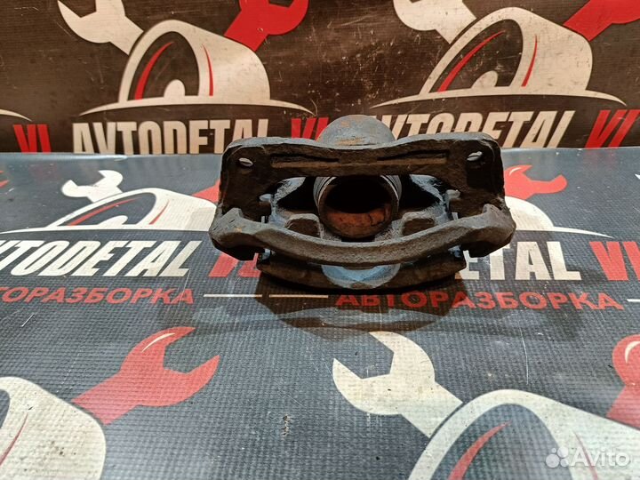 Суппорт передний Hyundai Accent