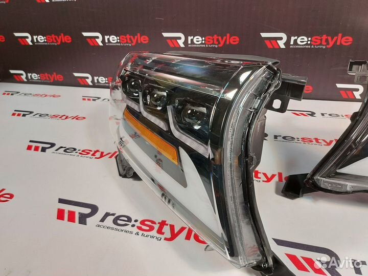 Фары Toyota Land Cruiser 200 2008-2015 T1934