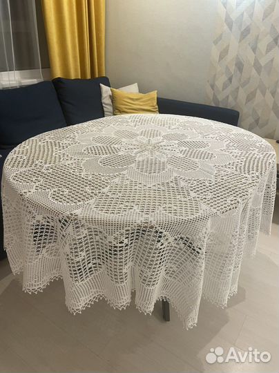 Скатерть новая ручной работы