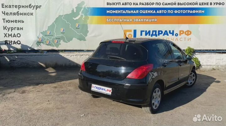 Уплотнитель стекла двери задней левой Peugeot 308