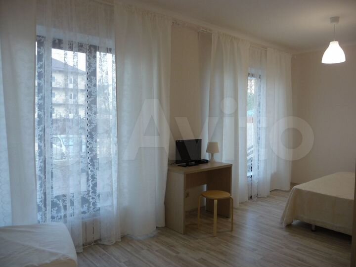 Гостиница, 327.7 м²