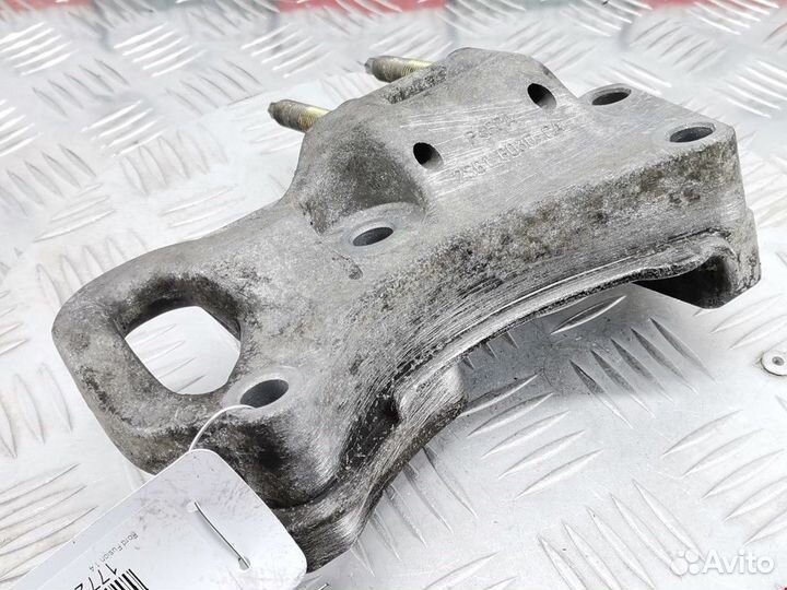 Кронштейн двигателя Ford Fusion 2003