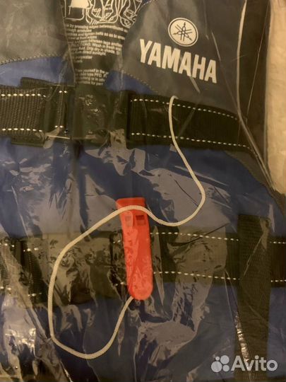 Спасательный жилет для рыбалки Yamaha