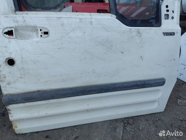 Дверь передняя правая Форд Коннект 02-13г