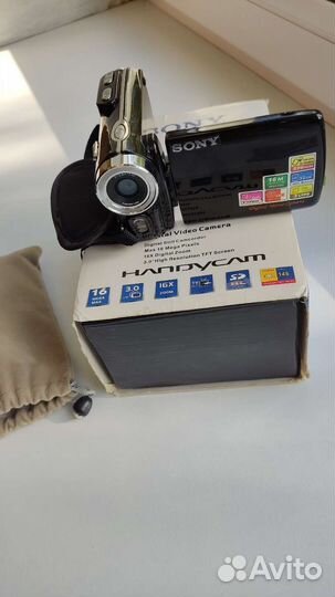 Цифровая видеокамера sony