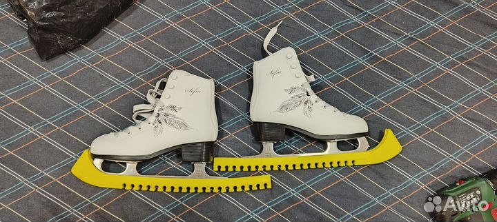 Коньки на девочку 35 размер