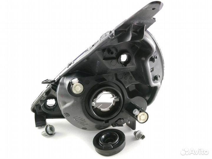 Фара правая для Honda Fit GD# 2004-2006 44170