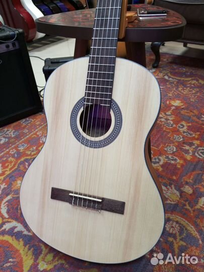 Flight классическая гитара новая 4/4