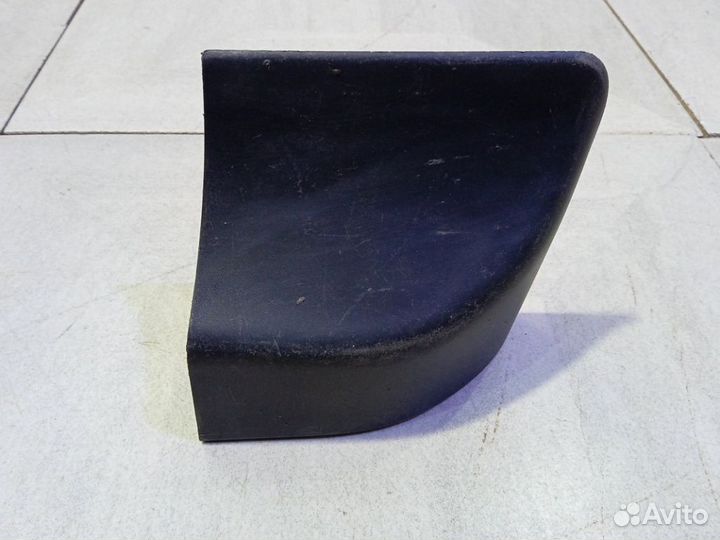 Накладка переднего крыла левого