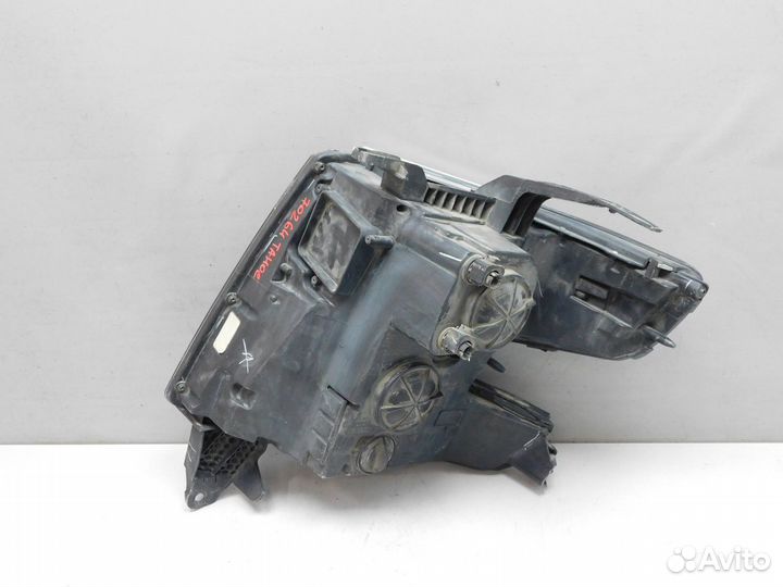 Фара правая Chevrolet Tahoe