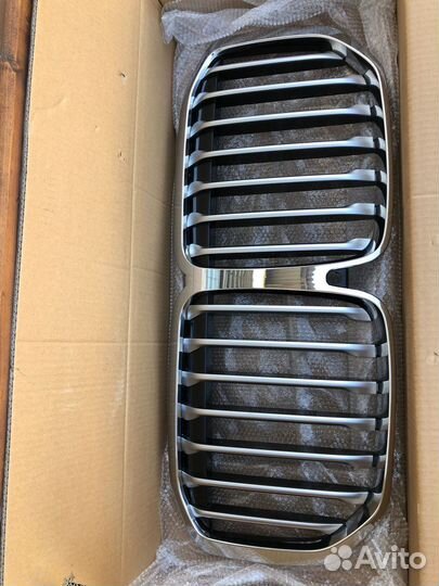 Решетка и насадки на глушители BMW X7 хром родной