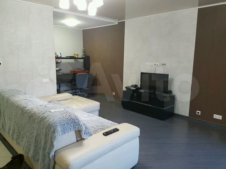 2-к. квартира, 55 м², 3/9 эт.