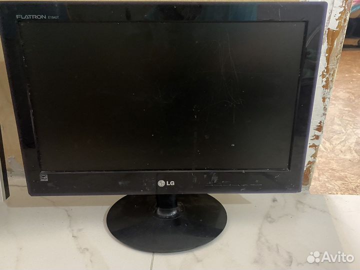 Монитор LG