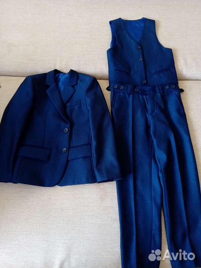 Школьный костюм для мальчика тройка 122