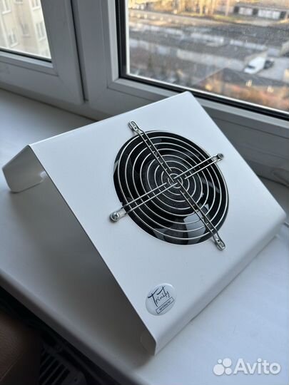 Маникюрный пылесос Trinity Basic