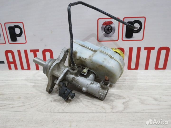 Главный тормозной цилиндр Skoda Rapid