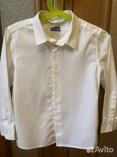 Рубашка беля для мальчика H&M 122