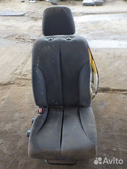 Сидение nissan tiida переднее левое